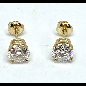 Diamonds 2 ct stud earring D color vvs mossanite